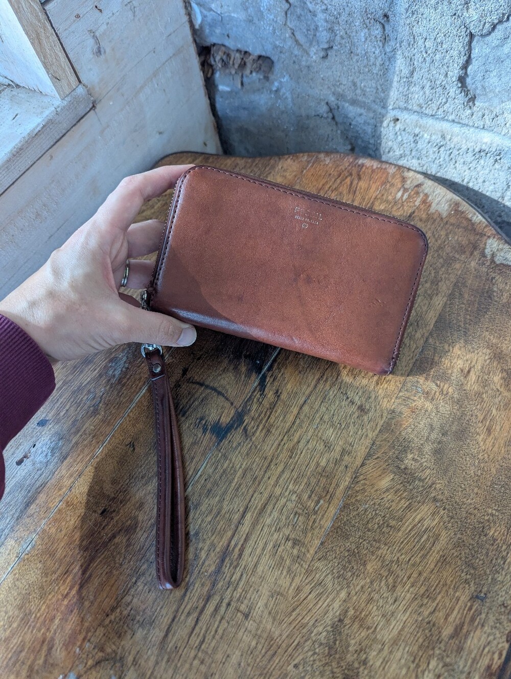 Fossil Leather Wallet Purple Interior Wristlet Small Brown
